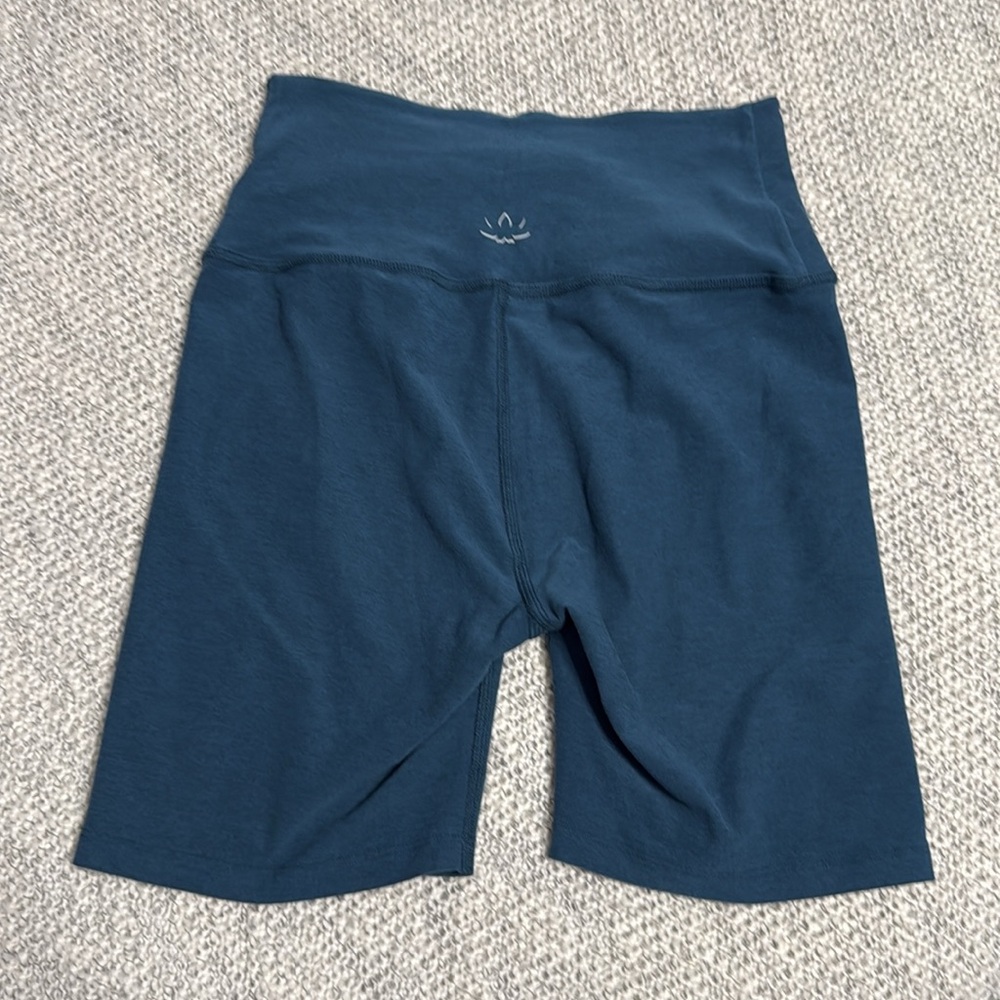 Beyond Yoga At Your Leisure Bike Shorts - Picture 2 of 7